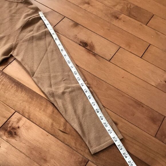 Graffiti floral turtleneck - Picture 8 of 9